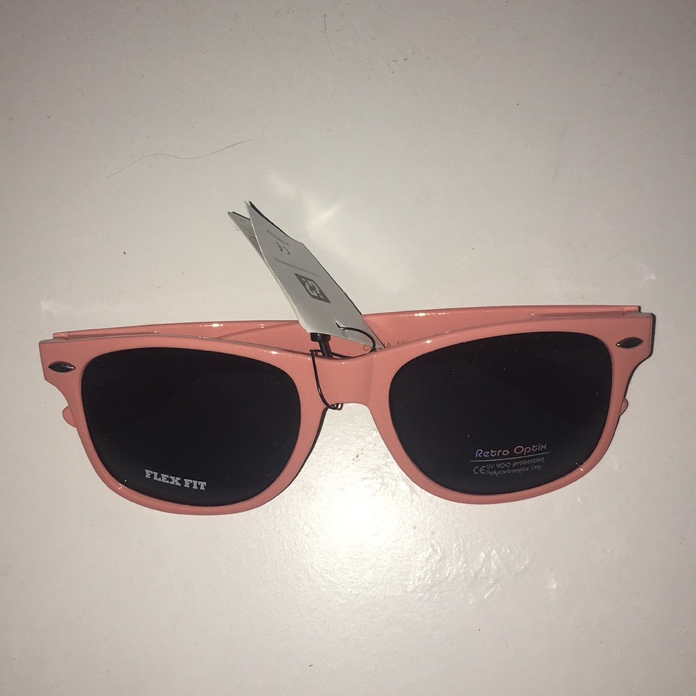 pink sunglasses